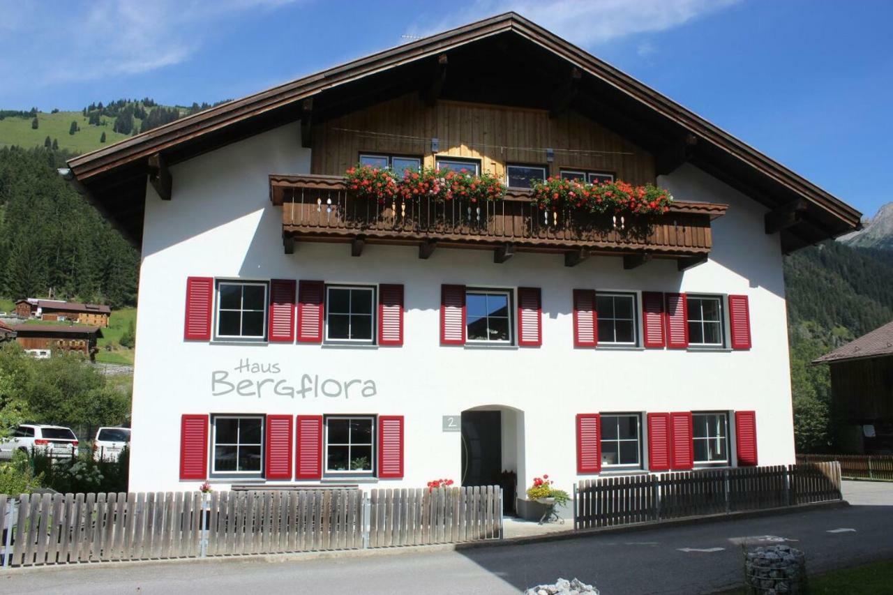 Ferienwohnungen Haus Bergflora บาค ภายนอก รูปภาพ